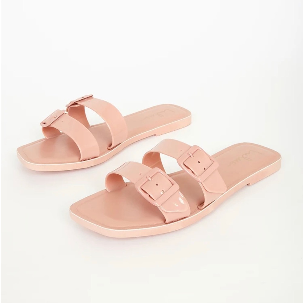 Roben Blush Pink Patent Buckled Slide Sandals